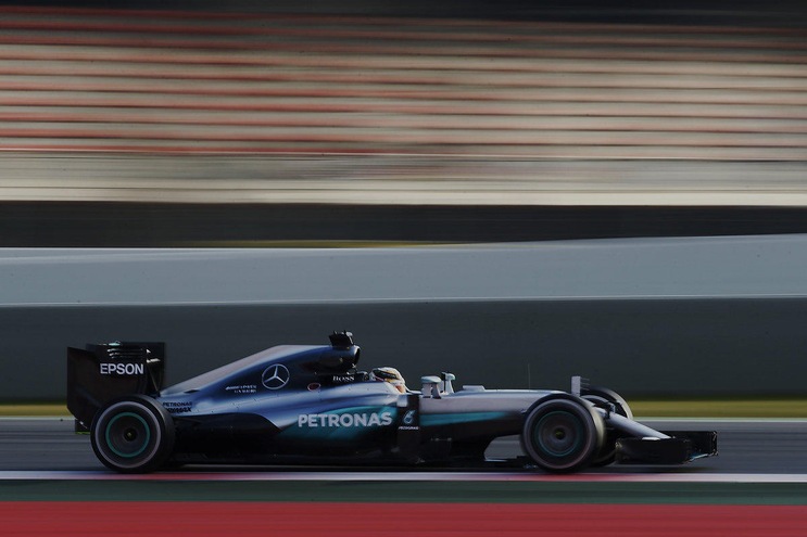 F1: a Barcellona vola Hamilton, Vettel è terzo