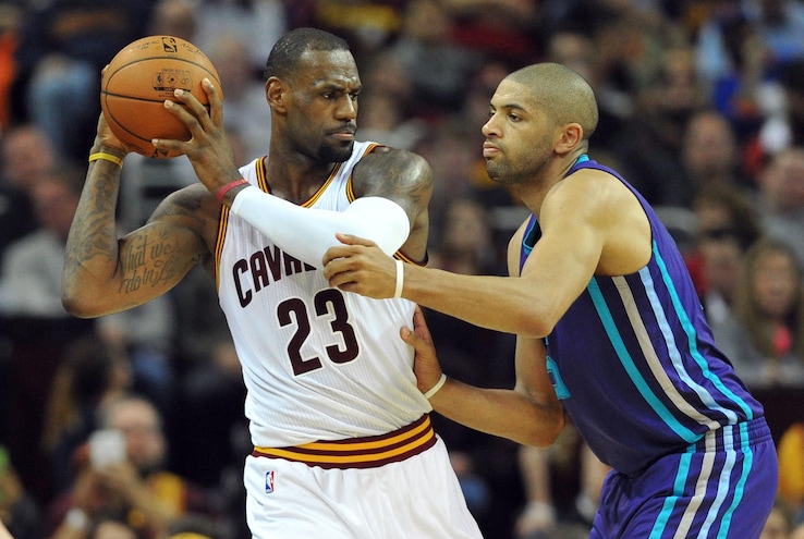 Basket NBA, James stende i Celtics