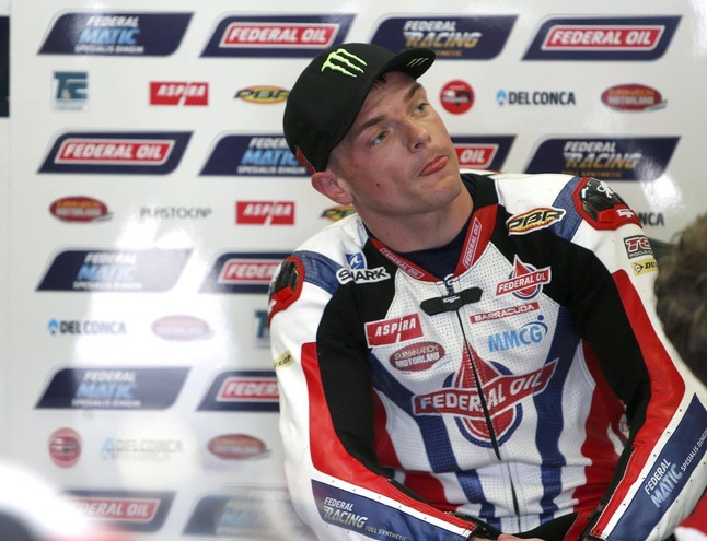 Moto2, a Jerez Lowes parte in pole