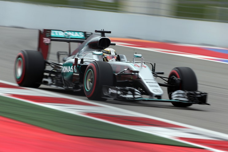 F1, Sochi: Hamilton fermo ai box, niente Q3