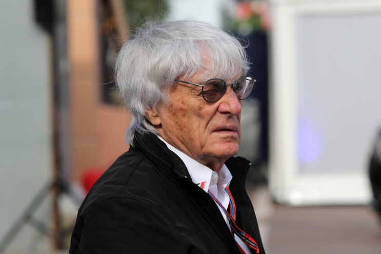 F1, Ecclestone: «Hamilton, finiscila di lamentarti»