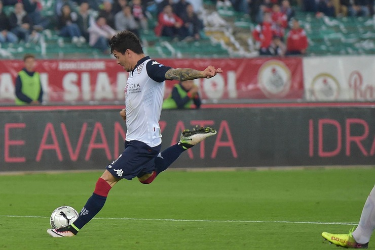 Calciomercato Cagliari, rinnovo fino al 2020 per Farias