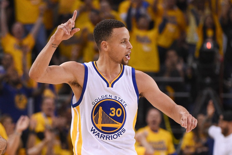 Steph Curry is back, Blazers ko all'overtime