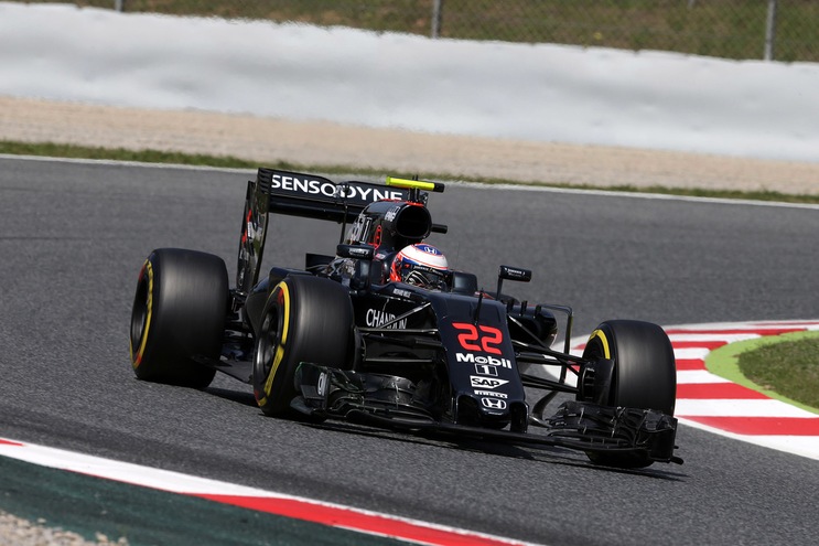F1, test Barcellona: Button precede Vettel
