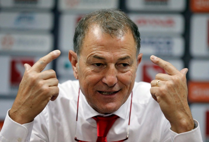 Calciomercato Lazio, duello Prandelli-Bielsa. Spunta anche De Biasi