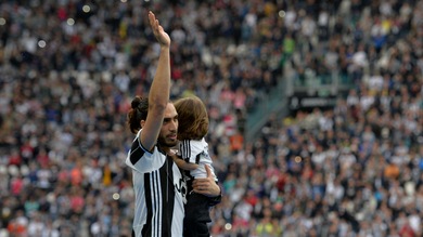 Calciomercato, ufficiale: Caceres dice addio alla Juventus