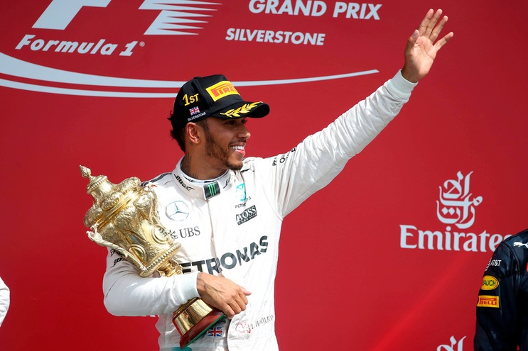 F1: Hamilton stacca Rosberg in quota