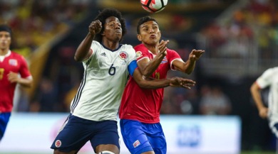 Calciomercato Fiorentina, ufficiale Carlos Sanchez dall'Aston Villa