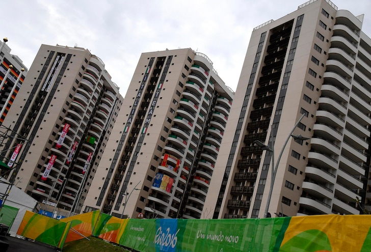 Olimpiadi, cade telecamera sospesa: sette feriti al parco olimpico