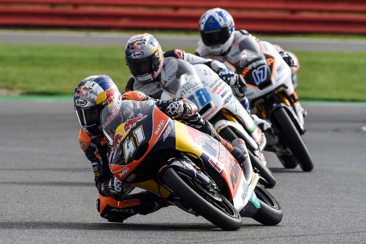 Moto3 Silverstone: vince Binder, Bagnaia secondo