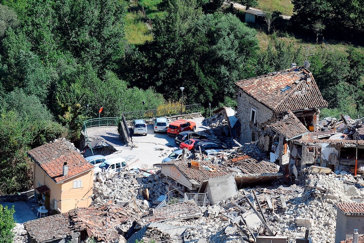 Serie A Pescara, Massimo Oddo onlus fa beneficenza per i terremotati