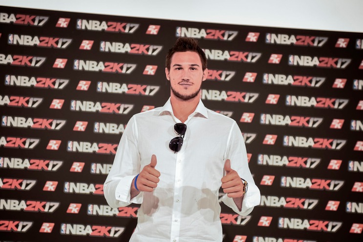 Gallinari sulla copertina di NBA2K17: che show a Milano