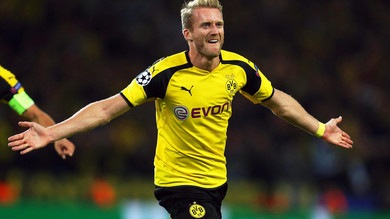 Risultati Champions League: Siviglia-Lione 1-0, Borussia-Real 2-2