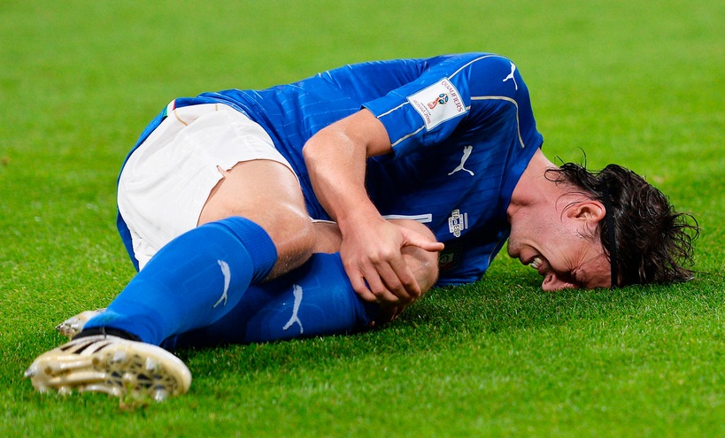 Serie A Milan, per Montolivo lesione al crociato