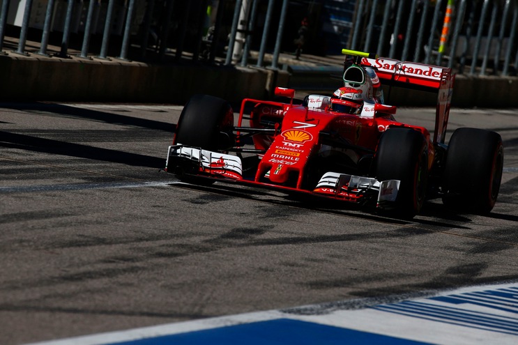 F1, Austin: ritiro Raikkonen, Hamilton davanti