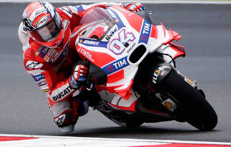 MotoGp Malesia: Dovizioso in pole, Rossi secondo