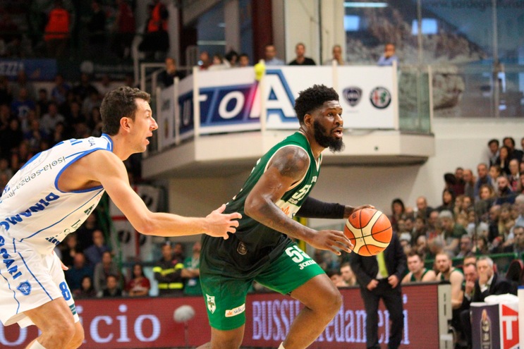 Basket Serie A, Thomas sbanca Sassari