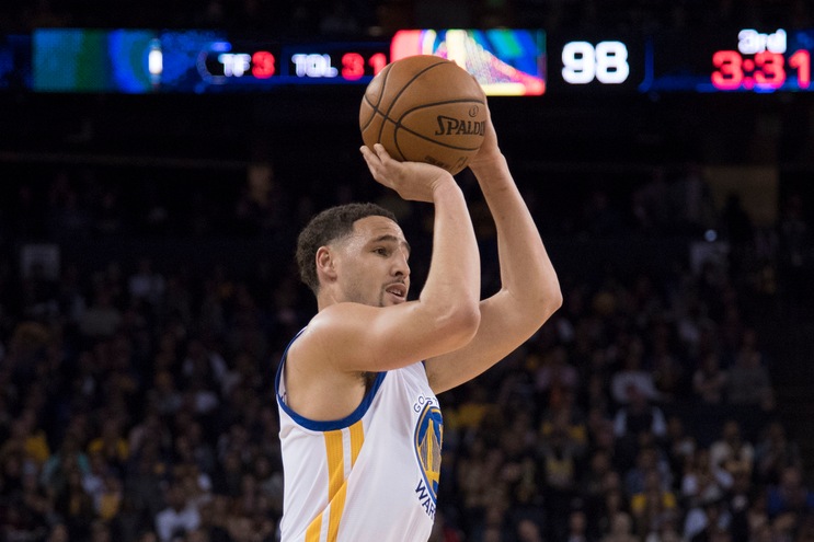 Thompson ne mette 60, Golden State da impazzire