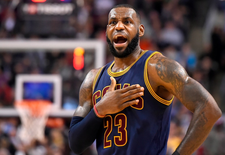 Nba, LeBron boicotta l'albergo di Trump