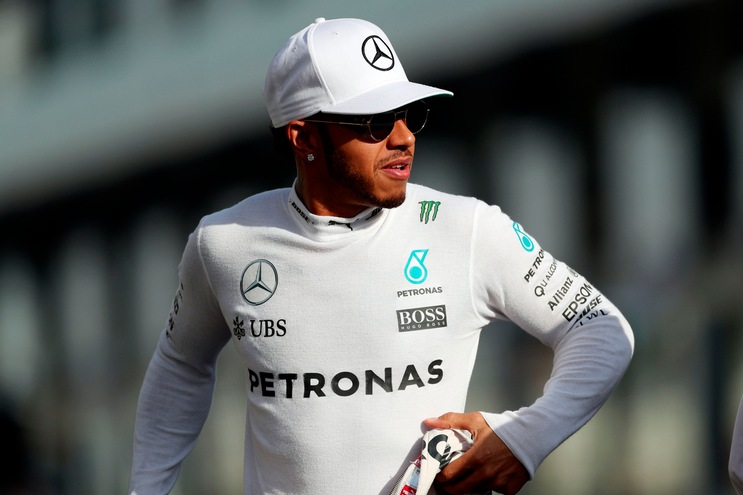 F1, tutti pazzi per il casco di Hamilton