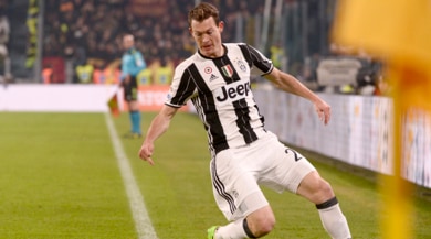 Juventus, risentimento ai flessori per Lichtsteiner: Supercoppa a rischio?