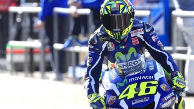 MotoGp Mugello: Vinales in pole, Rossi secondo