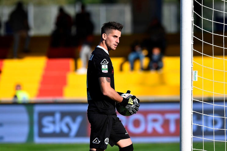 Cagliari, sale Chichizola al posto di Storari