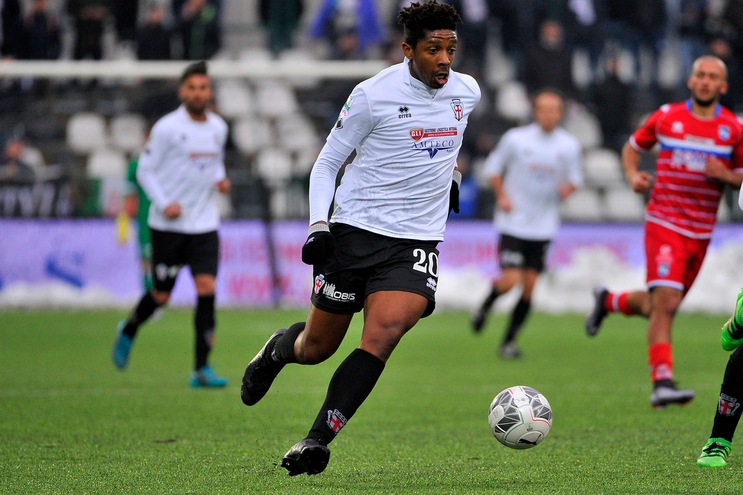 Calciomercato, Pro Vercelli-Malonga: rescissione del contratto