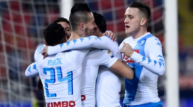 Serie A, Bologna-Napoli 1-7: triplette di Hamsik e Mertens