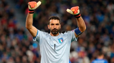 Italia e Juventus celebrano Buffon nel club dei millenari. E Maldini è nel mirino