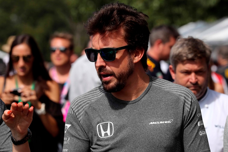 F1, Fernando Alonso si lancia nella moda