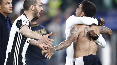 Fake news Mandzukic, Dani Alves e Bonucci smentiscono