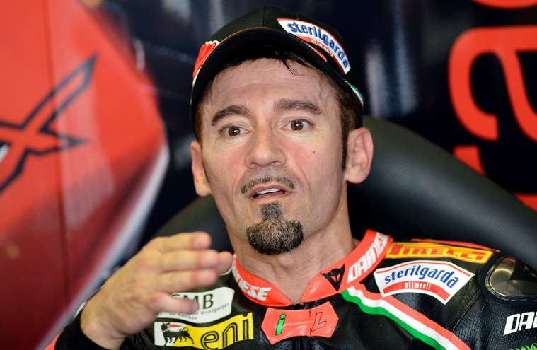 Bianca Atzei a Biaggi: «Stammi vicino Max»