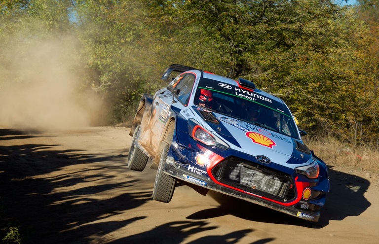 Rally, Neuville trionfa in Australia