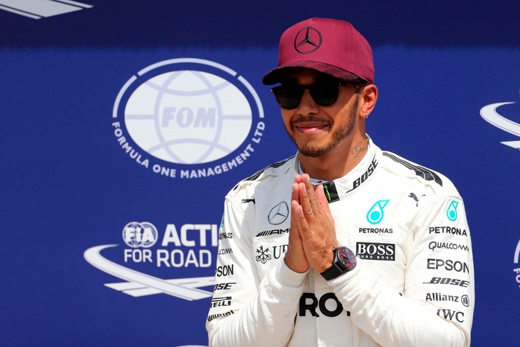 F1, per Hamilton un "mi piace" contro Vettel