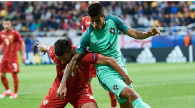 Calciomercato Juventus, l'opzione Joao Cancelo resta viva