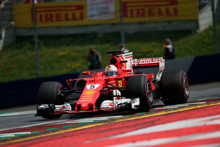 F1, in quota Vettel sorpassa Hamilton