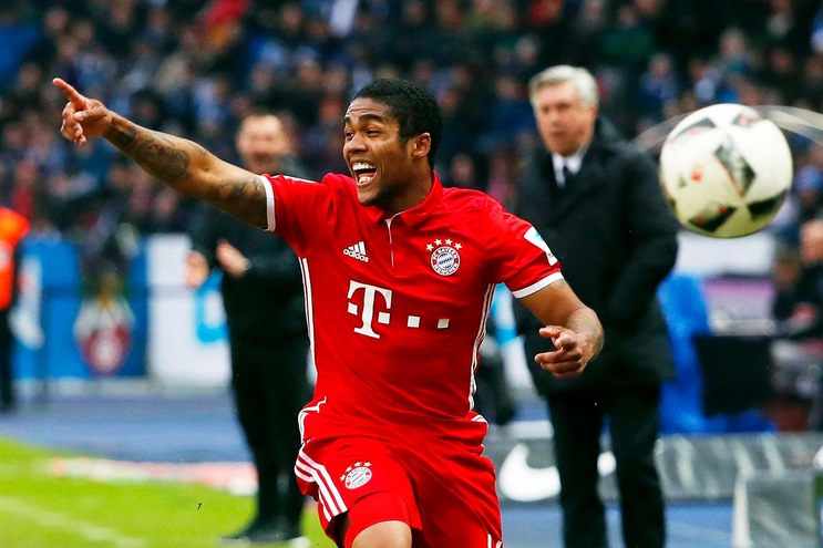 Douglas Costa, zampata Juventus