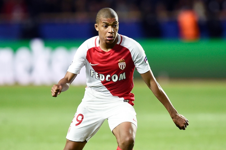 Calciomercato, in lavagna si chiude per Mbappè al Psg