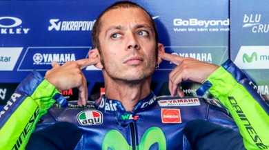 Moto Gp, Valentino Rossi operato nella notte: intervento riuscito