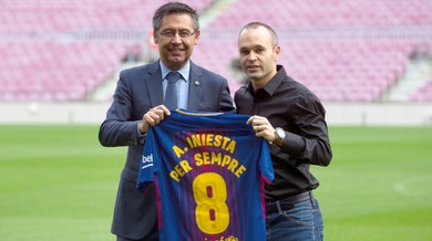 Ufficiale: Iniesta firma con il Barcellona a vita