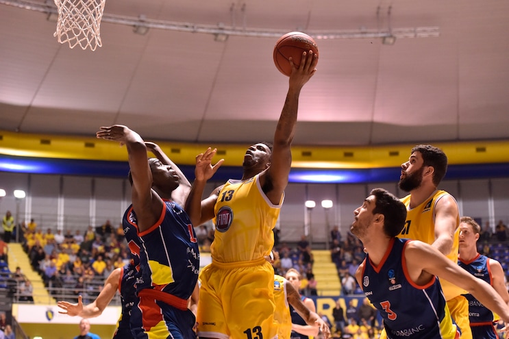 Patterson piega Andorra, Green sbanca Venezia