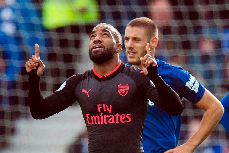 Premier League, spettacolo Arsenal. Poker del Tottenham al Liverpool