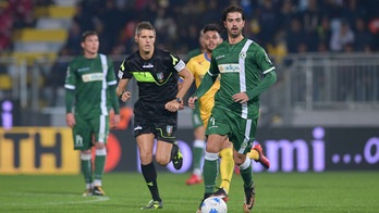 Serie B Frosinone-Avellino, prima Castaldo, poi Ciofani. Termina 1-1