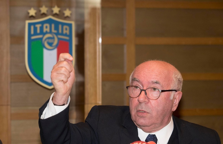 Figc, Tavecchio furioso: «Unica colpa non aver esonerato Ventura nell'intervallo»