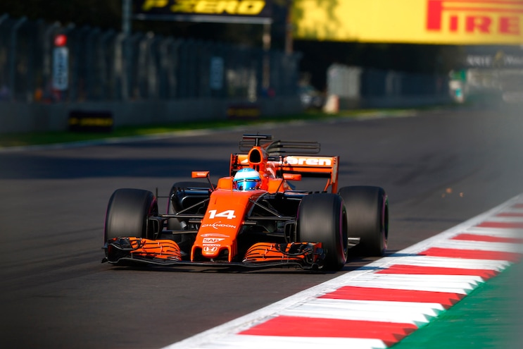 F1, Brown: «Alonso, resta in McLaren»