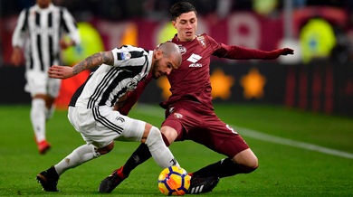 Juventus, Sturaro esce al 45': lo Stadium applaude Lichtsteiner