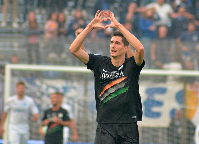 Calciomercato Palermo, Moreo in prestito dal Venezia