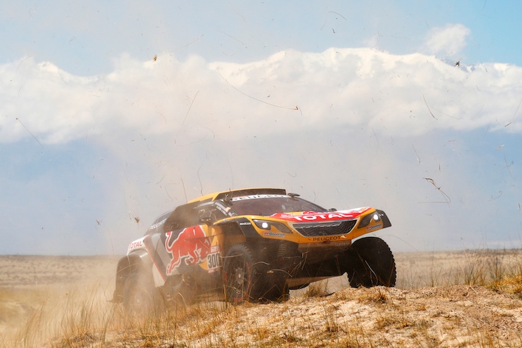 Dakar: Tra le auto primo Peterhansel