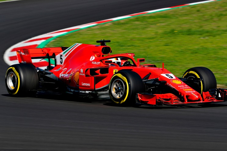 F1, test Barcellona: Vettel primo al mattino